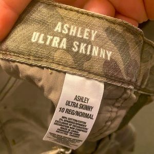 Almost brand new! Excellent condition!